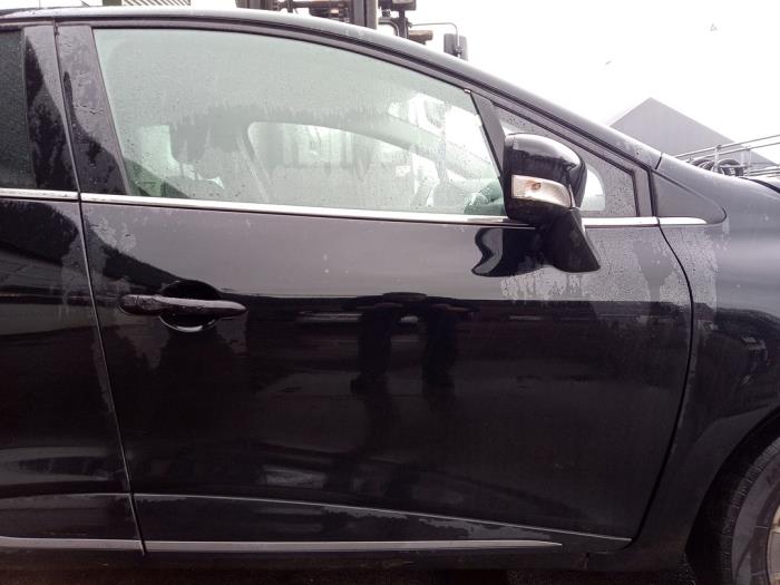 Renault Clio IV 1.5 dCi 90 FAP Épave (2015, Noir)