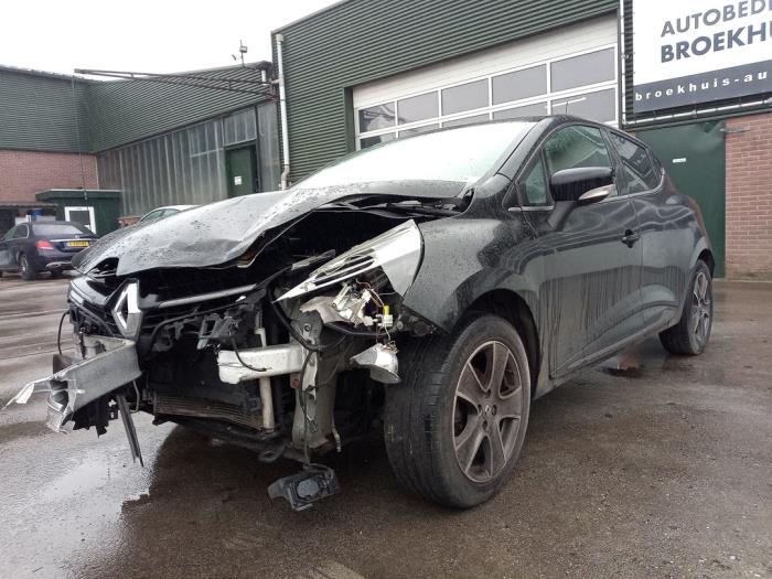 Renault Clio IV 1.5 dCi 90 FAP Épave (2015, Noir)