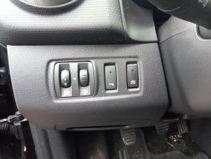 Renault Clio IV 1.5 dCi 90 FAP Épave (2015, Noir)