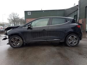 Renault Clio IV 1.5 dCi 90 FAP Épave (2015, Noir)
