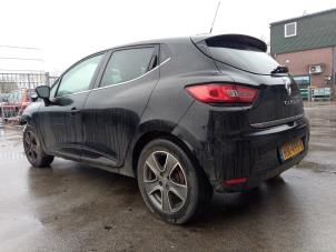 Renault Clio IV 1.5 dCi 90 FAP Épave (2015, Noir)