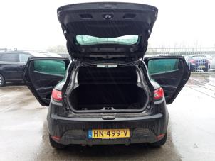 Renault Clio IV 1.5 dCi 90 FAP Épave (2015, Noir)