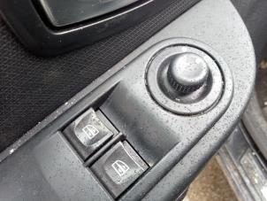 Renault Clio IV 1.5 dCi 90 FAP Épave (2015, Noir)