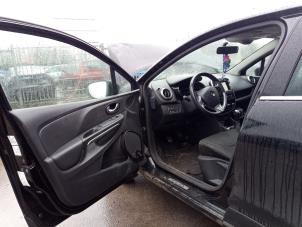 Renault Clio IV 1.5 dCi 90 FAP Épave (2015, Noir)