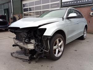 Audi Q5 2.0 TDI 16V Quattro Épave (2014, Gris)