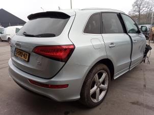 Audi Q5 2.0 TDI 16V Quattro Épave (2014, Gris)