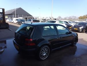 Volkswagen Golf IV 2.0 Samochód złomowany (2000, Czarny)