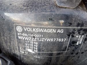 Volkswagen Golf IV 2.0 Samochód złomowany (2000, Czarny)