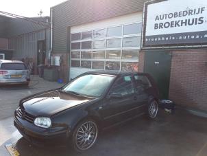 Volkswagen Golf IV 2.0 Samochód złomowany (2000, Czarny)