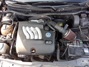 Volkswagen Golf IV 2.0 Samochód złomowany (2000, Czarny)