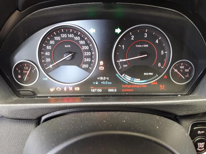 BMW 3 serie 320d 2.0 16V EfficientDynamicsEdition Épave (2017, Noir)