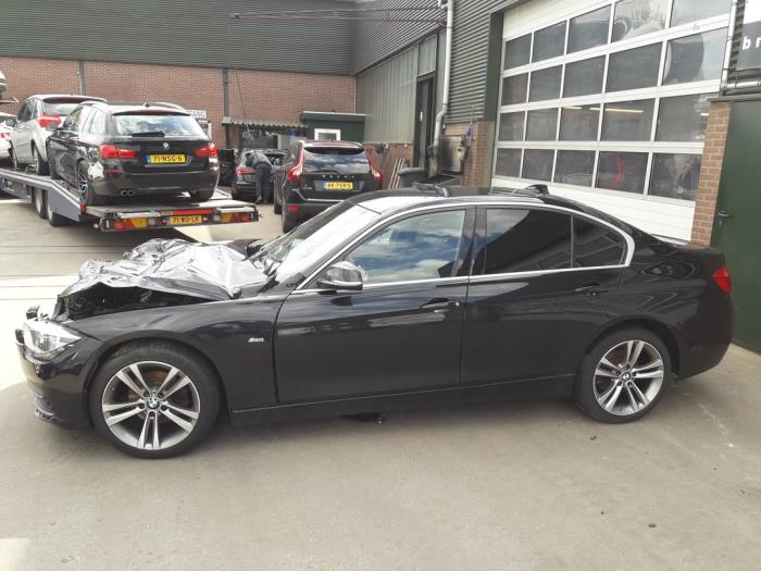 BMW 3 serie 320d 2.0 16V EfficientDynamicsEdition Épave (2017, Noir)