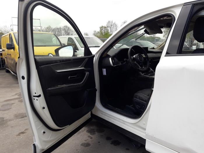 Mazda CX-60 2.5 e-SkyActiv PHEV Épave (2023, Blanc)