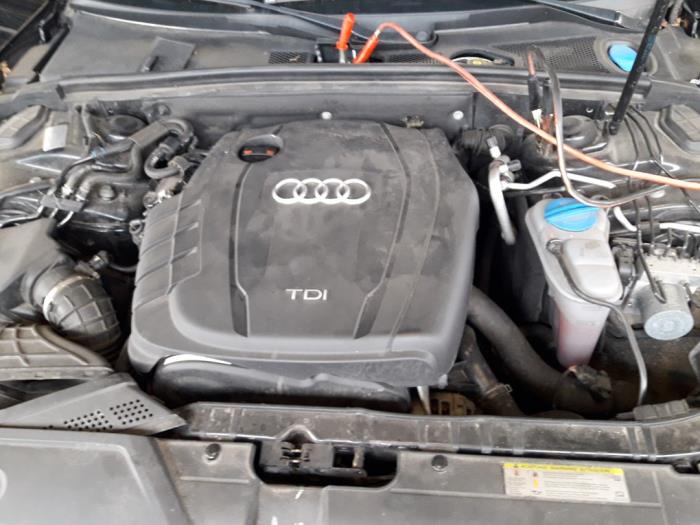 Audi A5 Sportback 2.0 TDI 16V Samochód złomowany (2013, Czarny)