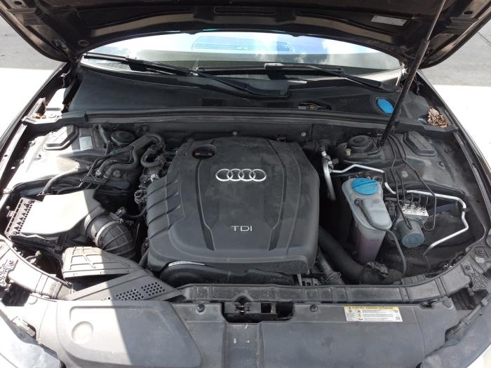 Audi A5 Sportback 2.0 TDI 16V Samochód złomowany (2013, Czarny)