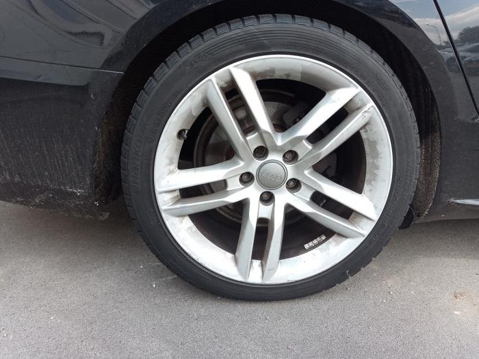 Audi A5 Sportback 2.0 TDI 16V Samochód złomowany (2013, Czarny)