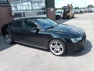 Audi A5 Sportback 2.0 TDI 16V Samochód złomowany (2013, Czarny)