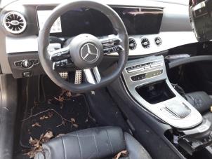 Mercedes E E-200 EQ Boost 2.0 Turbo 16V Samochód złomowany (2020, Szary)