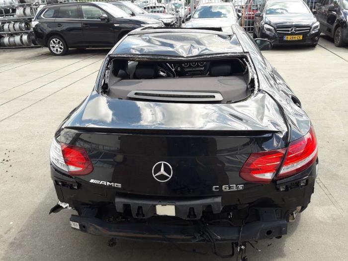 Mercedes C AMG 4.0 C-63 S AMG V8 Biturbo Épave (2017, Noir)