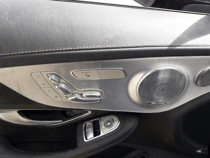 Mercedes C AMG 4.0 C-63 S AMG V8 Biturbo Épave (2017, Noir)