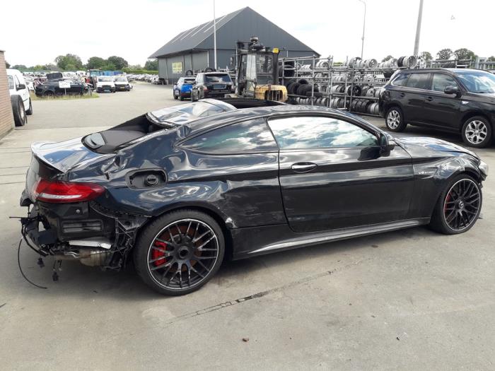 Mercedes C AMG 4.0 C-63 S AMG V8 Biturbo Épave (2017, Noir)