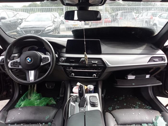 BMW 5 serie M550d xDrive 24V Épave (2017, Noir)