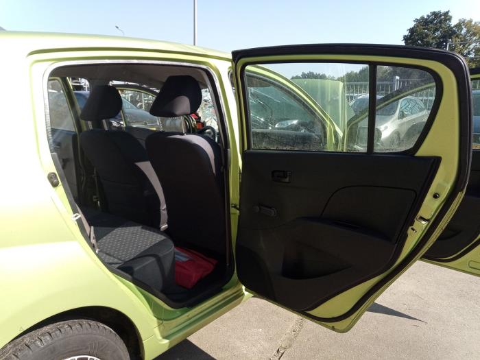 Daihatsu Cuore 1.0 12V DVVT Épave (2010, Vert)