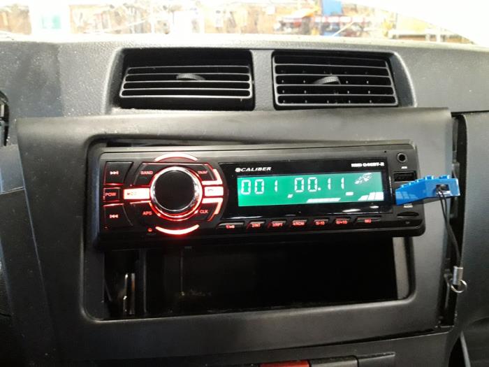 Daihatsu Cuore 1.0 12V DVVT Épave (2010, Vert)