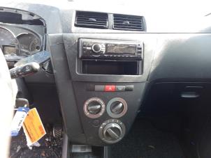 Daihatsu Cuore 1.0 12V DVVT Épave (2010, Vert)