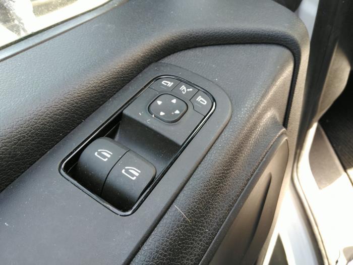 Mercedes Sprinter 3,5t 311 CDI 2.0 D RWD Épave (2023, Blanc)