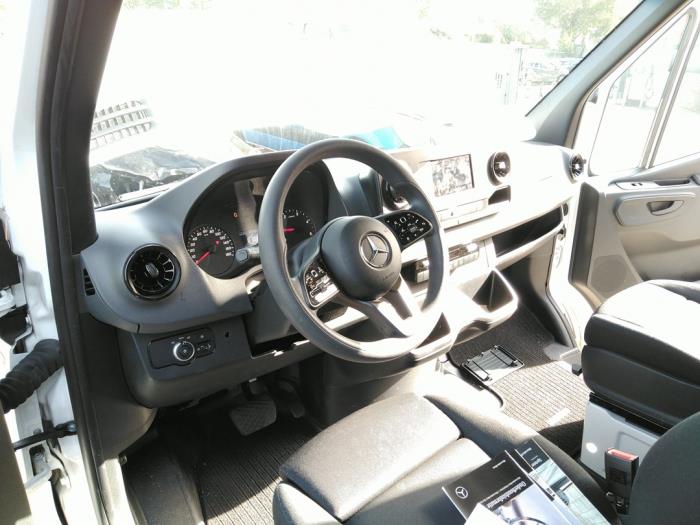 Mercedes Sprinter 3,5t 311 CDI 2.0 D RWD Épave (2023, Blanc)
