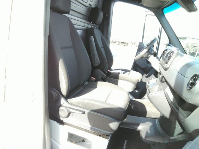 Mercedes Sprinter 3,5t 311 CDI 2.0 D RWD Épave (2023, Blanc)