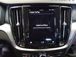 Volvo V60 II 2.0 B3 16V Mild Hybrid Épave (2022, Noir)