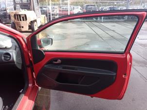 Seat Mii 1.0 12V Samochód złomowany (2012, Czerwony)