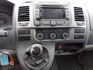 Volkswagen Transporter T5 2.0 TDI DRF Épave (2013, Noir)