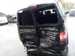 Volkswagen Transporter T5 2.0 TDI DRF Épave (2013, Noir)