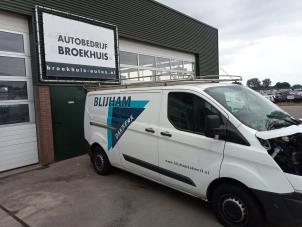 Ford Transit Custom 2.0 TDCi 16V Eco Blue 105 Vehículo de desguace (2018, Blanco)