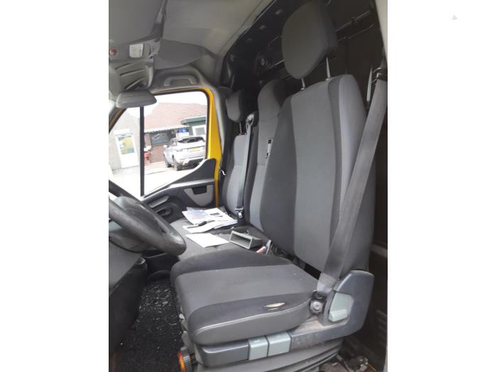 Renault Master III 2.3 dCi 135 16V FWD Vehículo de desguace (2015, Inox, Hierro, Amarillo)
