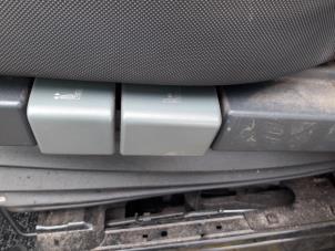 Renault Master III 2.3 dCi 135 16V FWD Vehículo de desguace (2015, Inox, Hierro, Amarillo)