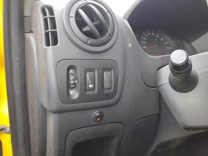 Renault Master III 2.3 dCi 135 16V FWD Vehículo de desguace (2015, Inox, Hierro, Amarillo)