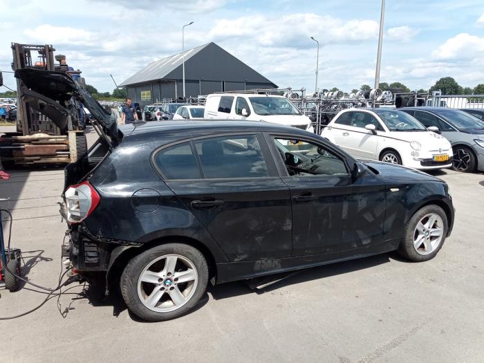 BMW 1 serie 116i 1.6 16V Épave (2005, Noir)
