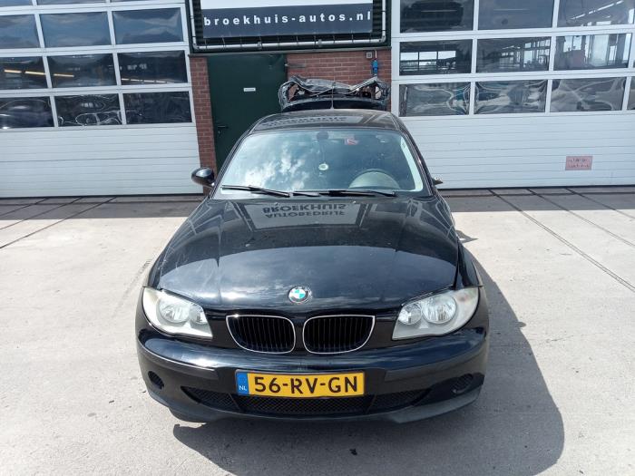 BMW 1 serie 116i 1.6 16V Épave (2005, Noir)