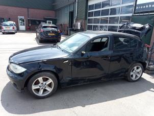BMW 1 serie 116i 1.6 16V Épave (2005, Noir)