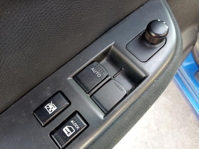 Suzuki Swift 1.3 VVT 16V Épave (2005, Bleu)