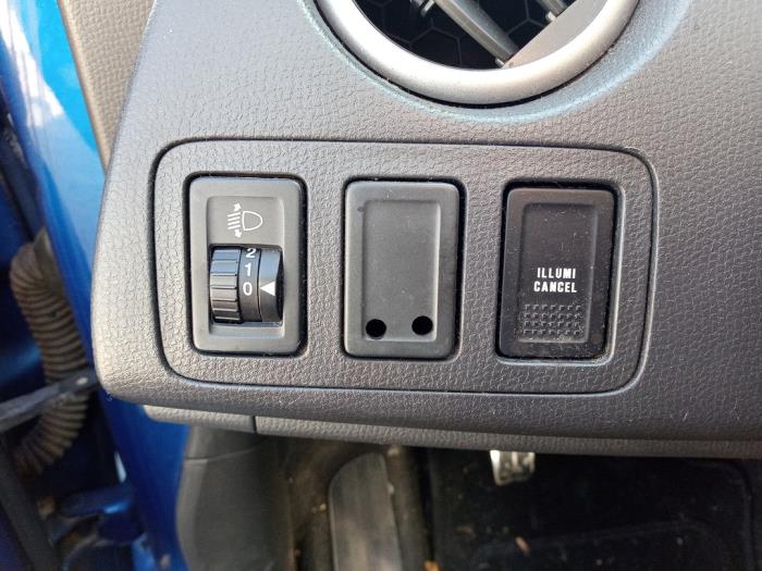 Suzuki Swift 1.3 VVT 16V Épave (2005, Bleu)
