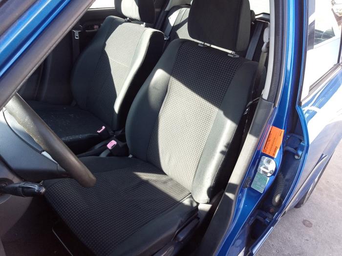 Suzuki Swift 1.3 VVT 16V Épave (2005, Bleu)