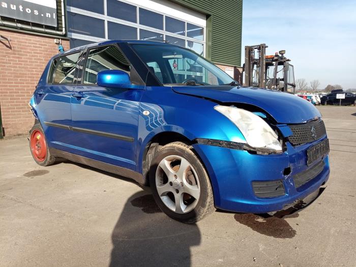 Suzuki Swift 1.3 VVT 16V Épave (2005, Bleu)