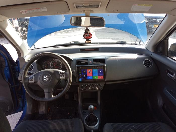 Suzuki Swift 1.3 VVT 16V Épave (2005, Bleu)