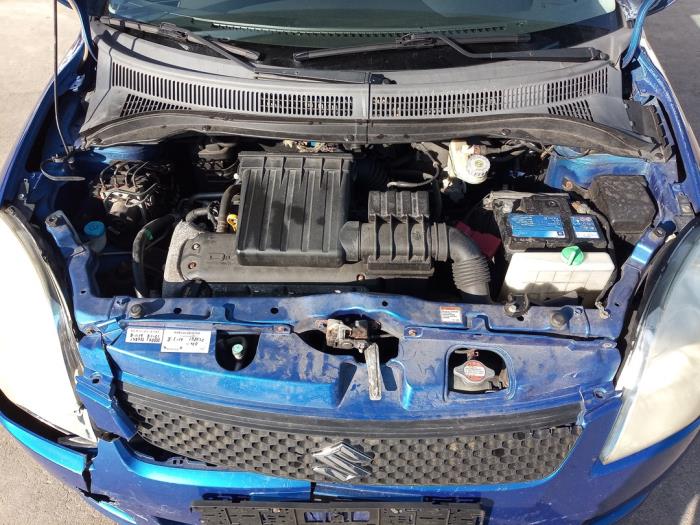 Suzuki Swift 1.3 VVT 16V Épave (2005, Bleu)
