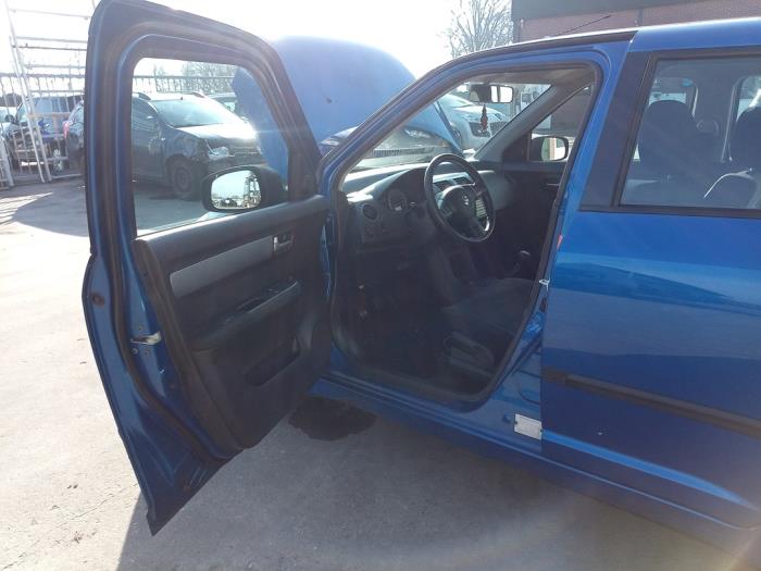 Suzuki Swift 1.3 VVT 16V Épave (2005, Bleu)